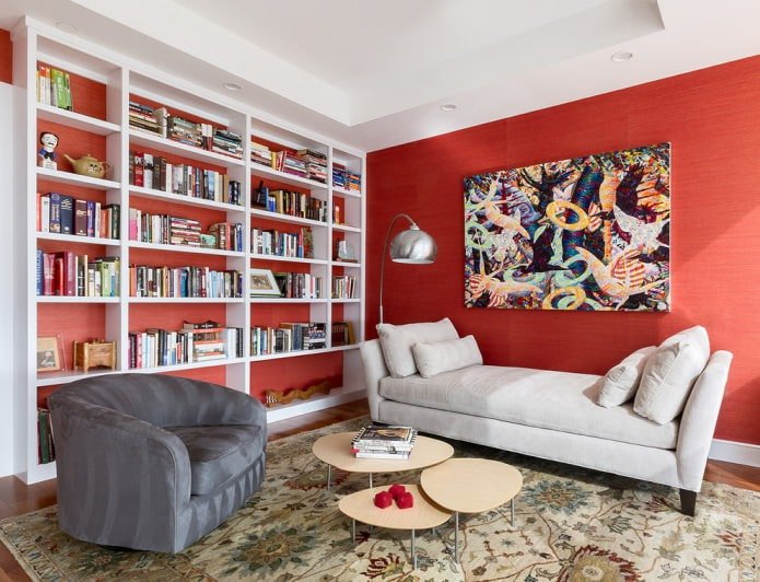 Rote Tapete im Wohnzimmer