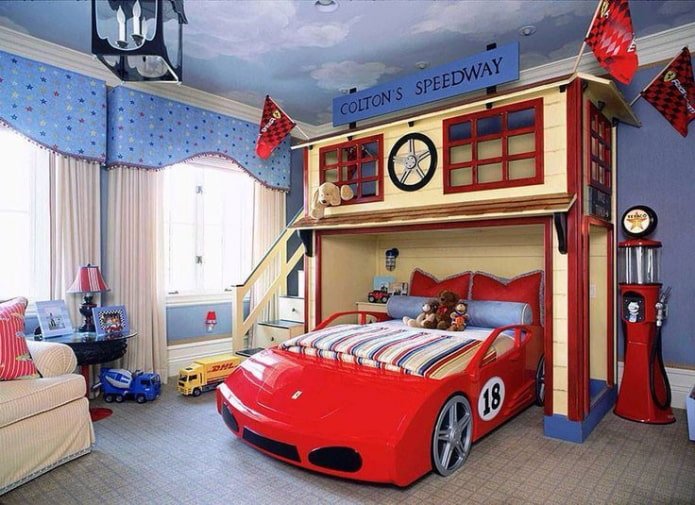 Bett in Form eines Autos