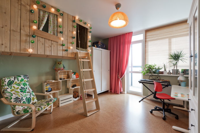 Hausförmiges Bett im Mädchenzimmer