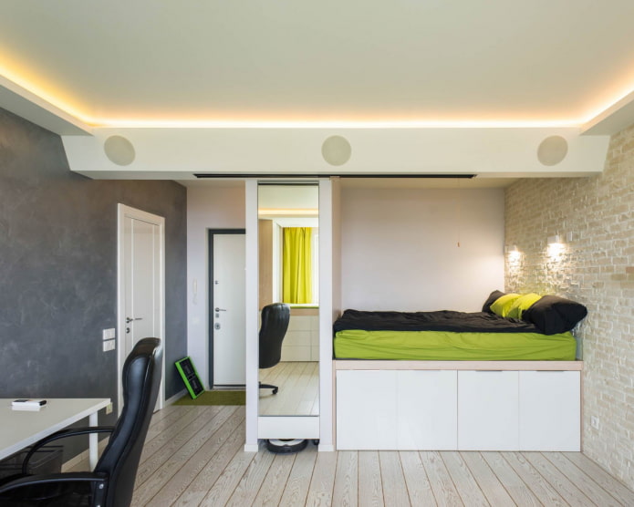 Hohes Podium für ein Bett