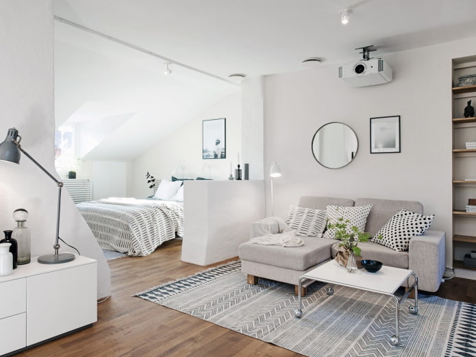 Zimmer mit Balkon kombiniert