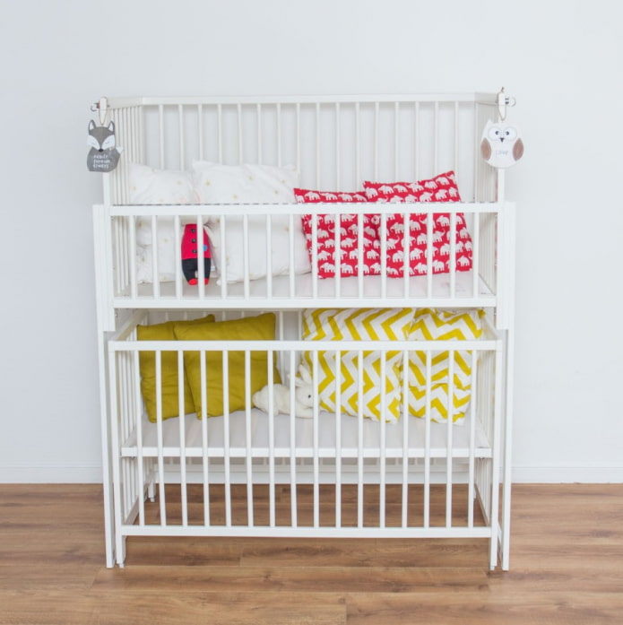 Etagenbett für ein Baby im Innenraum