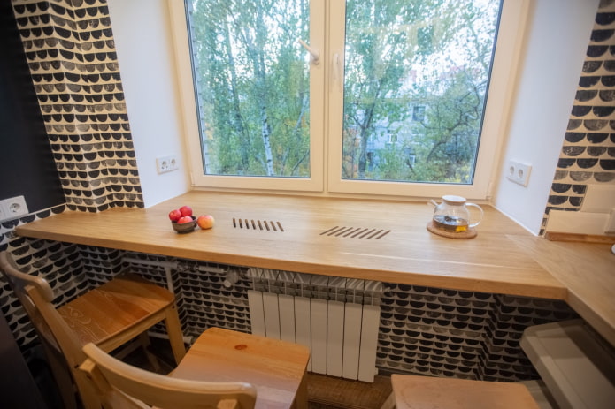 großes Fenster in der Küche