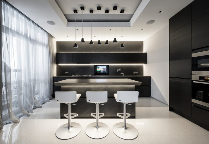 Insel im Kücheninterieur im Hightech-Stil