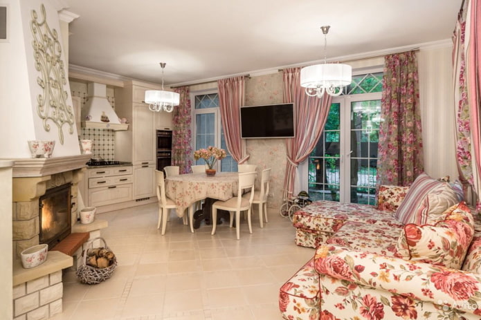 Innenarchitektur eines Küchenstudios im Provence-Stil