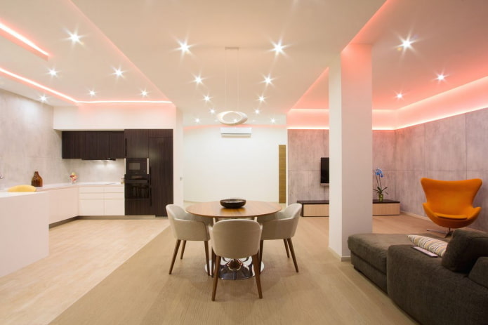 Küchenstudio-Interieur mit Zonierung in Form von Beleuchtung