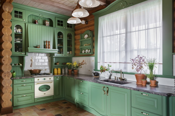 Kücheninterieur im rustikalen Landhausstil