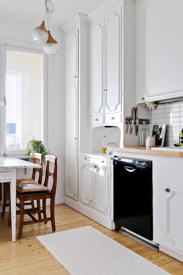 Küche bis zur Decke
