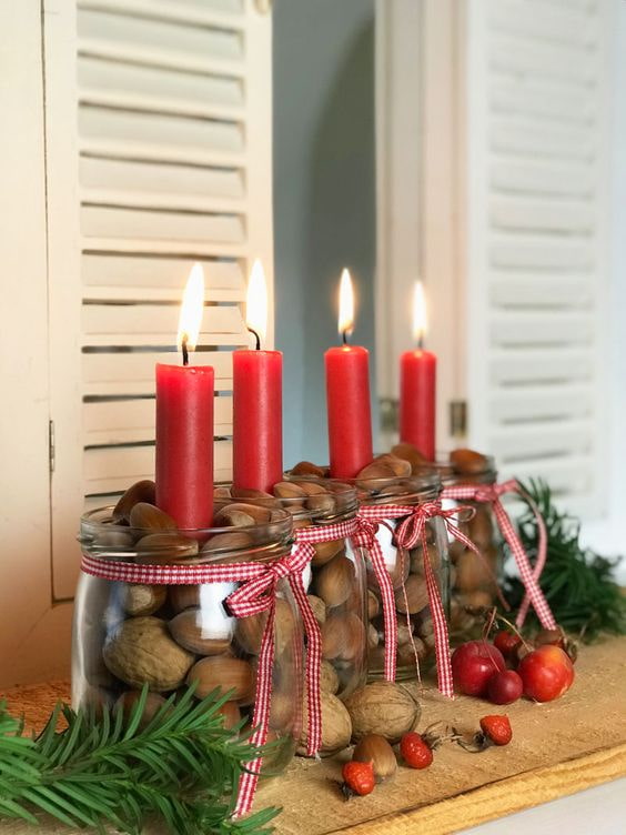Kerzenständer aus Nüssen
