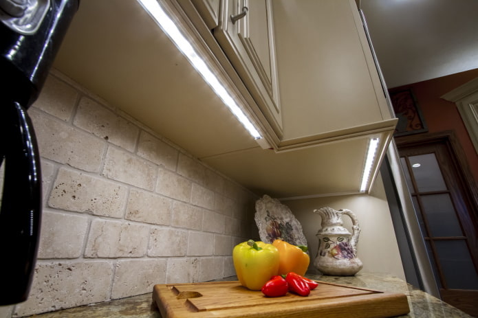 LED-Streifen über der Arbeitsplatte