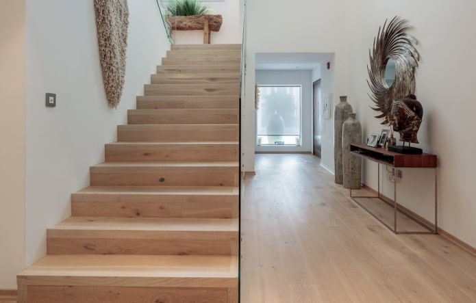 Treppenhausdekoration im Inneren eines Privathauses