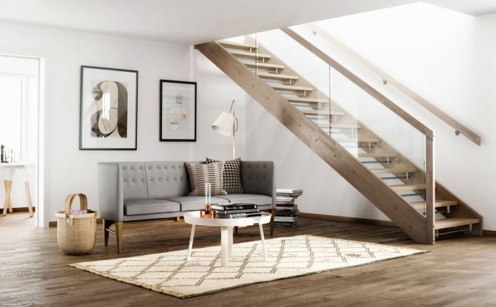 Treppe im Inneren eines Hauses im skandinavischen Stil