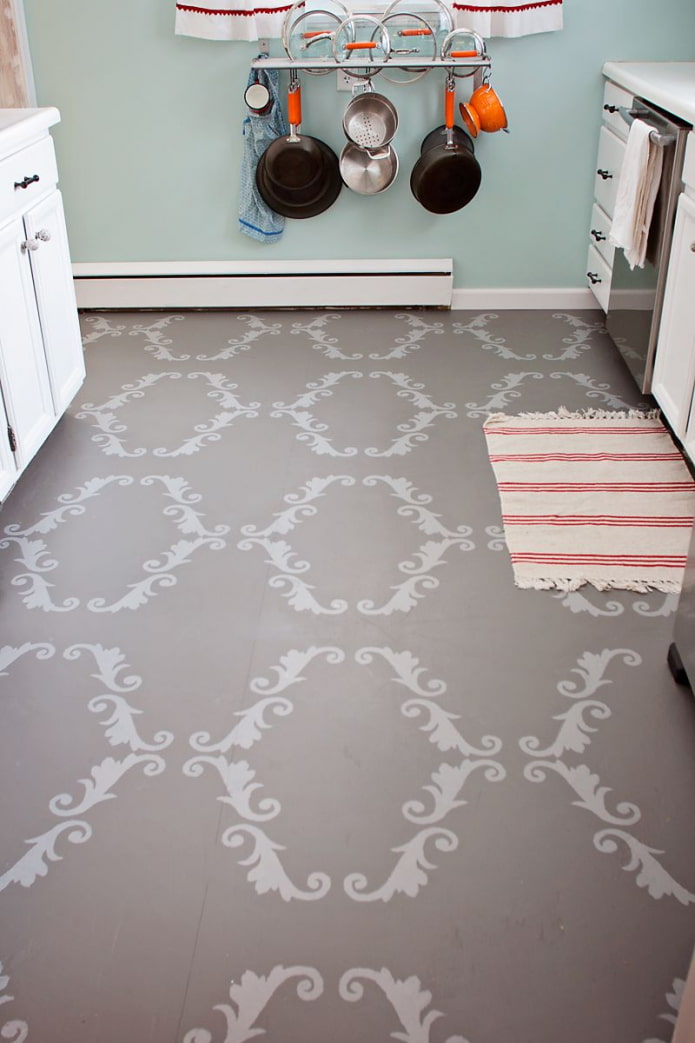 Linoleum mit Mustern im Kücheninterieur
