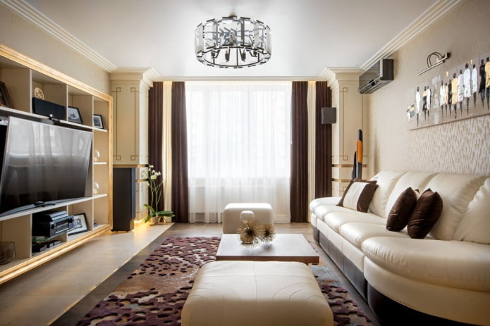 Spanndecke mit Kronleuchter im Wohnzimmer