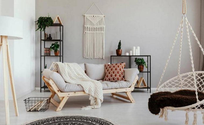 Skandinavisches Interieur mit Makramee