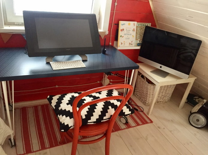 Büro im 2. Stock