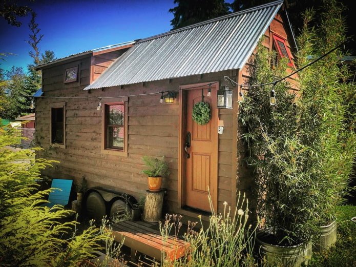 Kleines Sattelhaus im Sommer