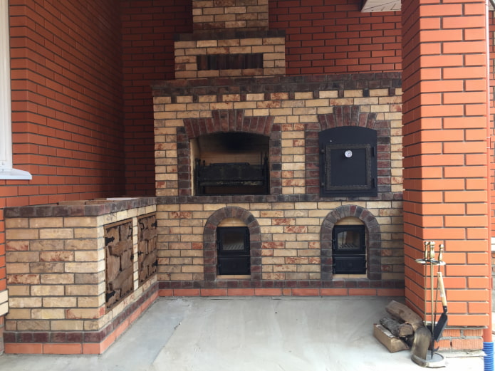 Gemauerter Grill