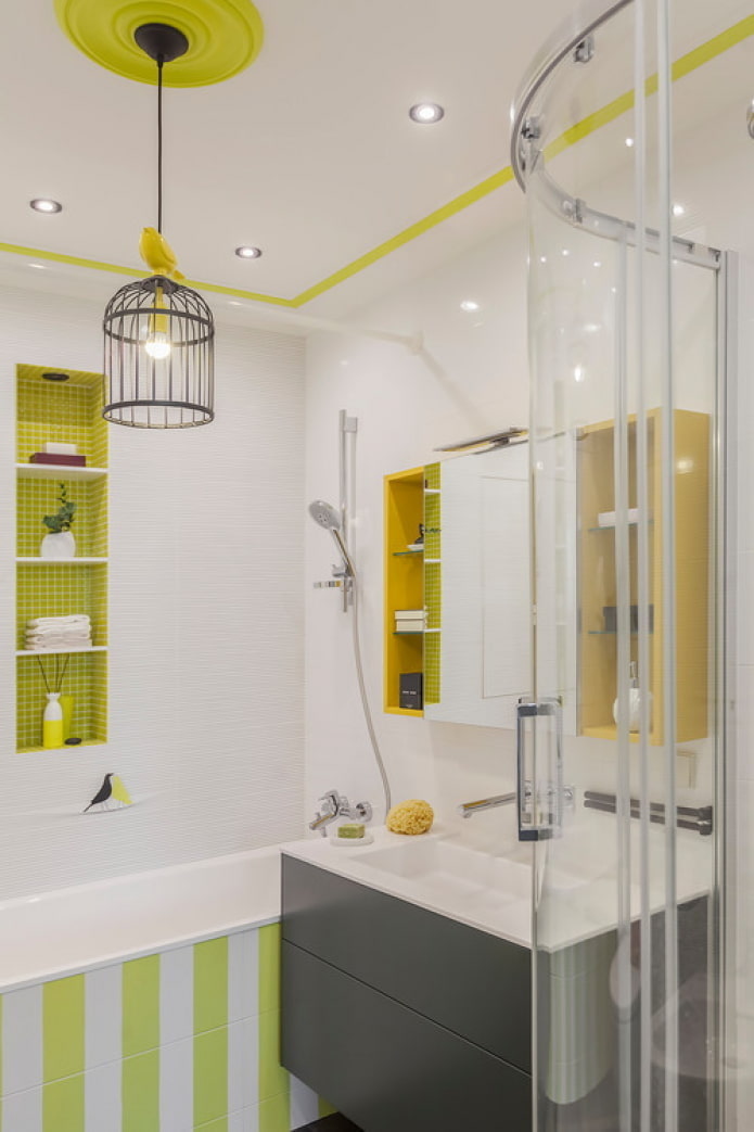 Helles Badezimmer