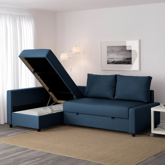 dunkles Ecksofa
