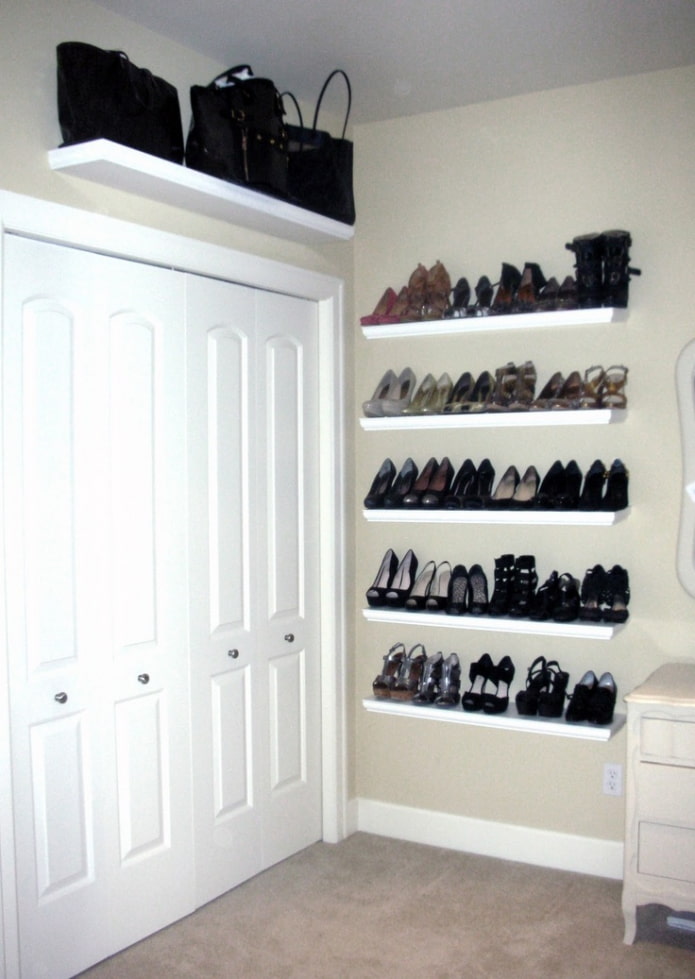 Schuhregale