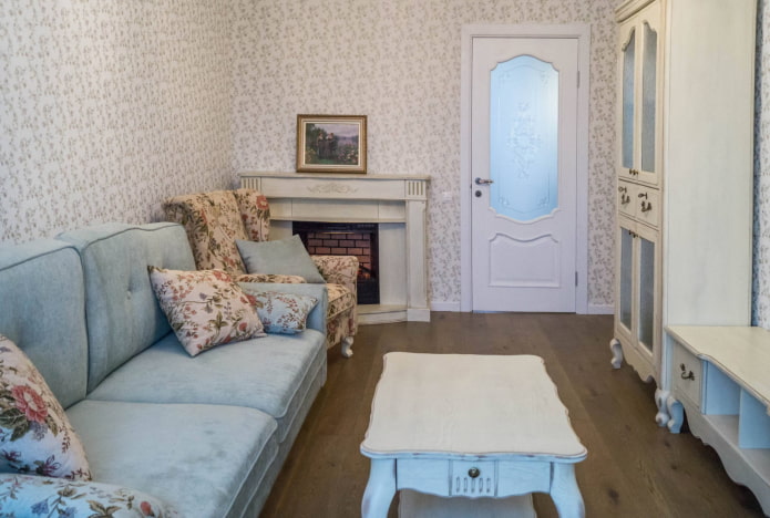 Tür mit Verglasung im Provence-Stil