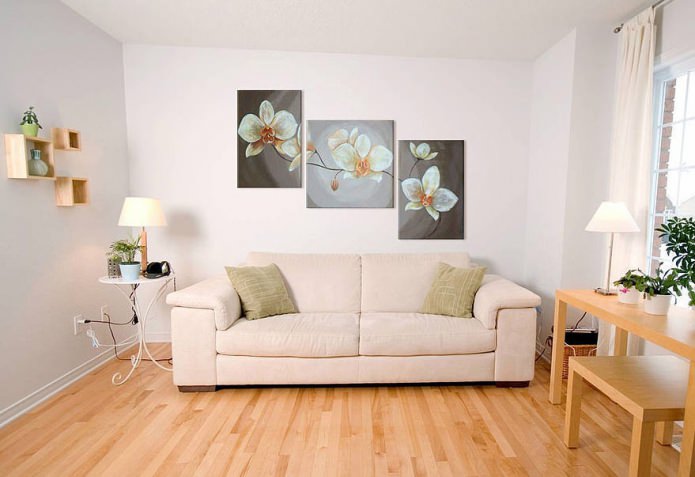 moderne modulare Malerei im Wohnzimmerinterieur