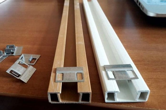 Montagestreifen für Kunststoffplatten