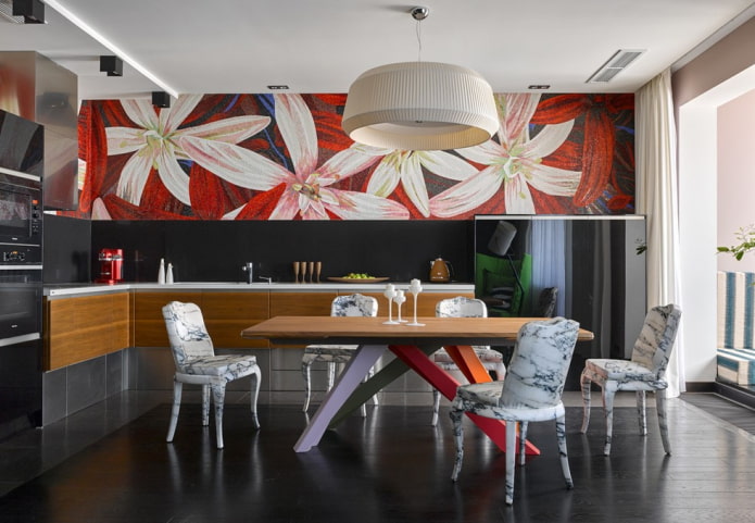 Mosaikfliesen im Kücheninterieur