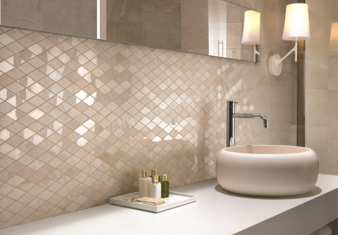 Rhombusmosaik im Badezimmer