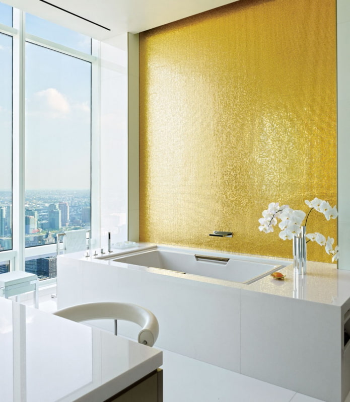 Goldmosaik im Badezimmer