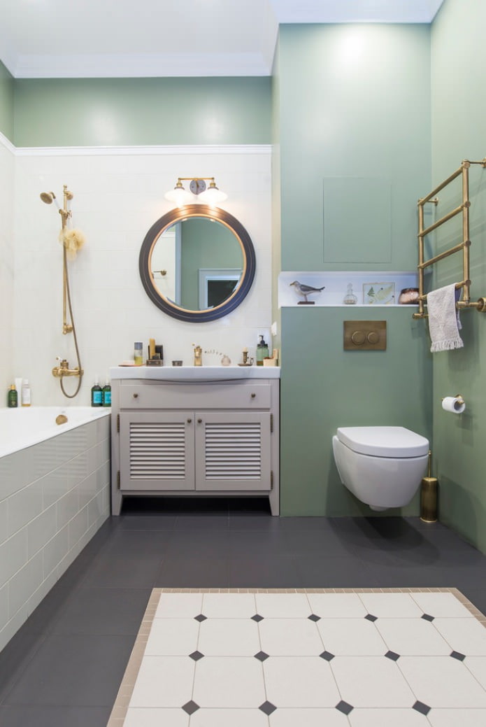 Badezimmer in Weiß- und Minttönen