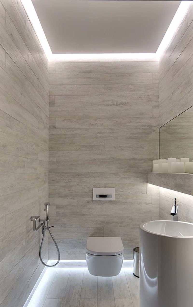 schwebende Spanndecke im Badezimmer