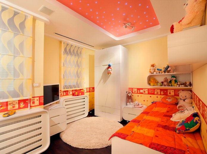 Weiß-orange Decke