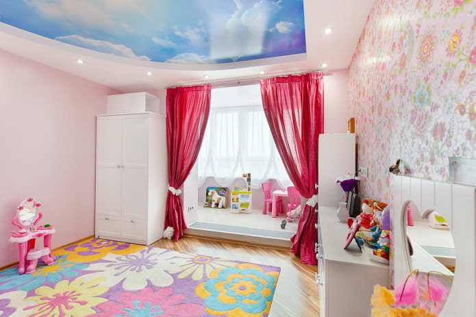 Zweistufige Spanndecke für ein Kinderzimmer