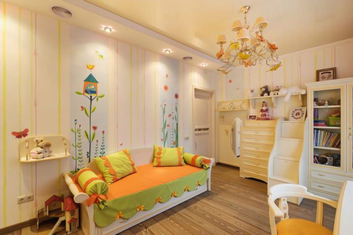 Spanndecke im Inneren des Kinderzimmers