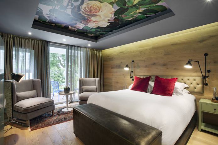 Fotodruck an der Decke