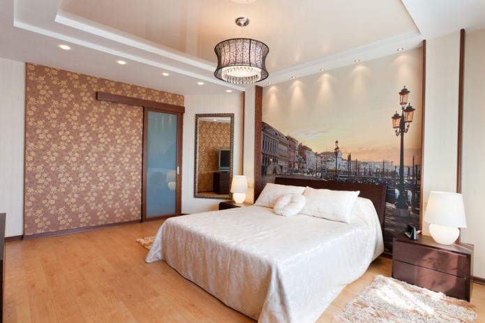 Kombinierte Spanndecke im Schlafzimmer