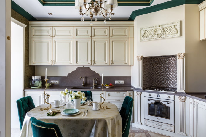 Kücheninterieur im neoklassizistischen Stil