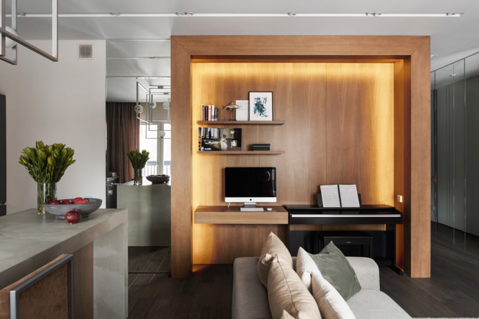 Nische mit Holzverkleidung im Wohnzimmer
