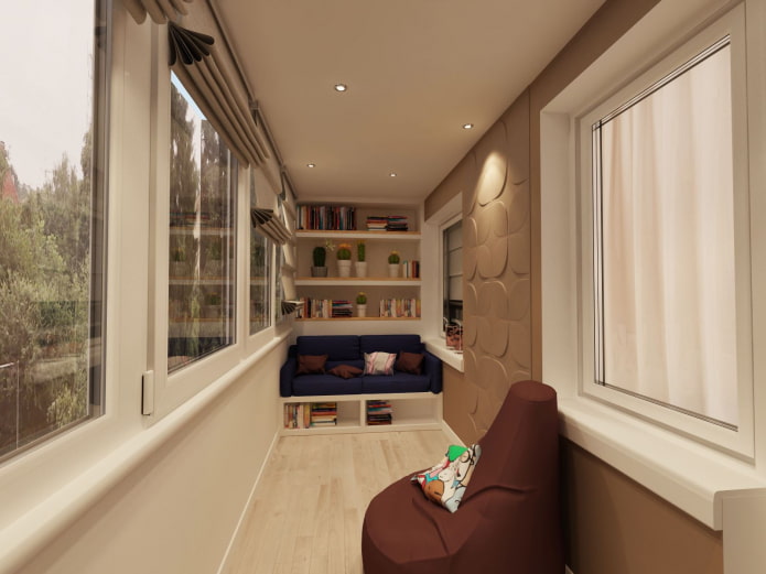 Wand mit Nischen im Inneren der Loggia