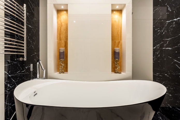 Nischen mit Beleuchtung im Badezimmer