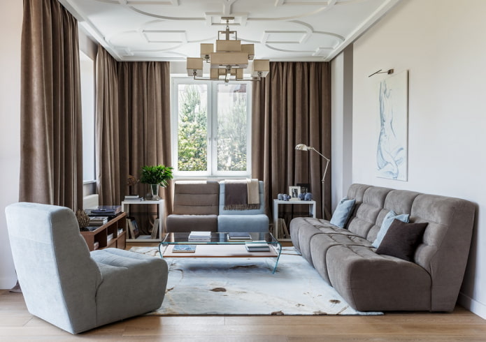 braune Nachtvorhänge im Wohnzimmer
