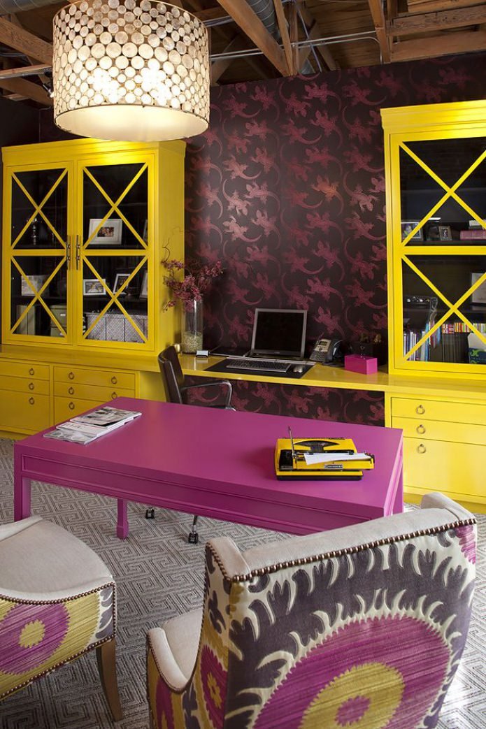 Gelb-lila Interieur