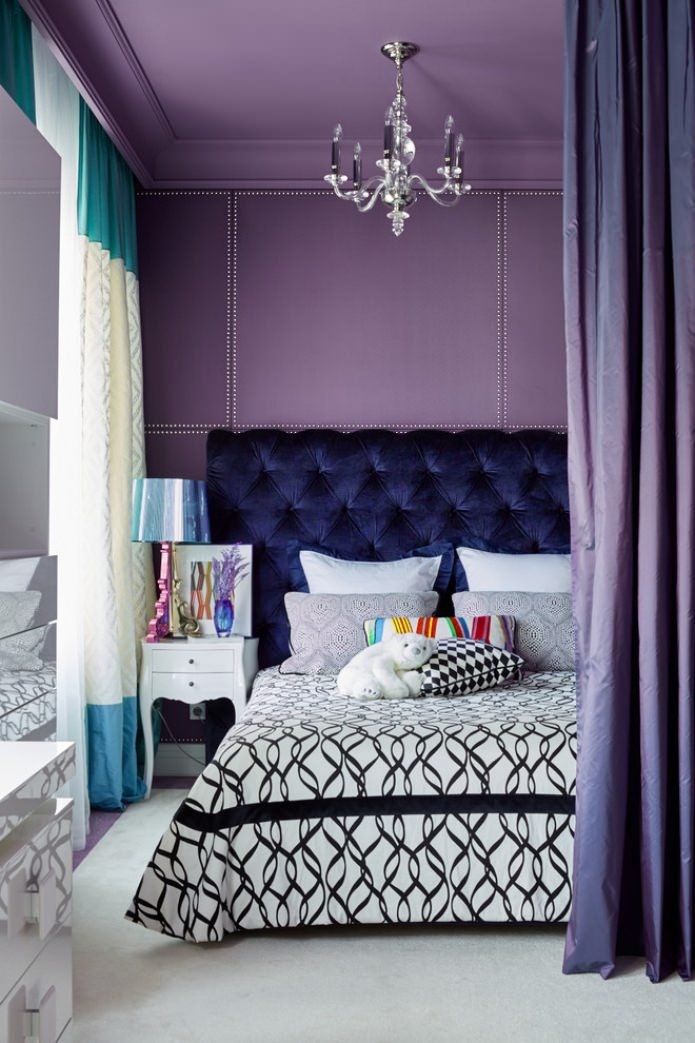 blau-violettes Schlafzimmer