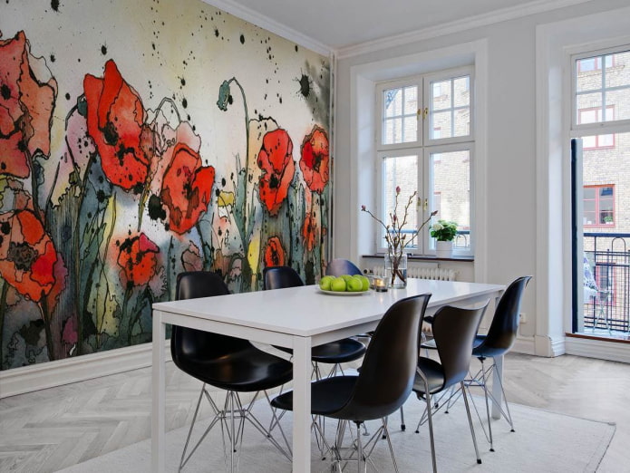 Tapete mit Mohnblumen im Esszimmer