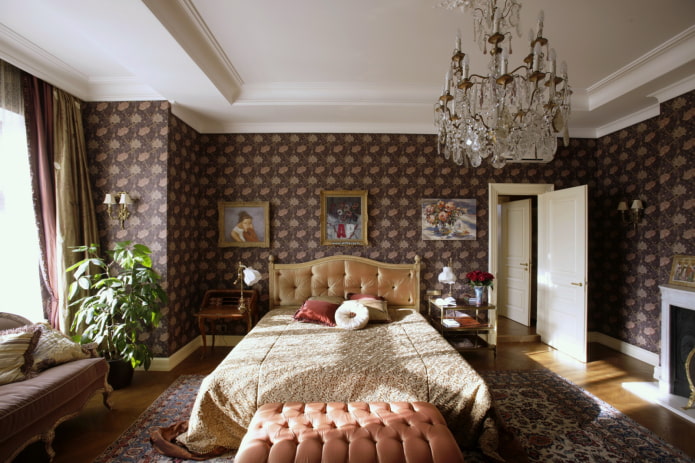 Schlafzimmer in warmen Tönen