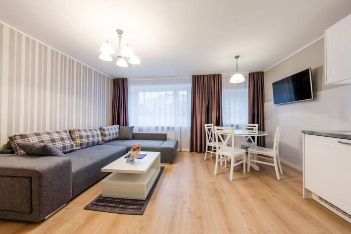 Kombinierte Tapeten im Wohnzimmer
