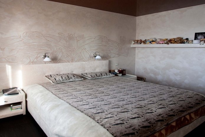Venezianische Gipstapete im Schlafzimmer
