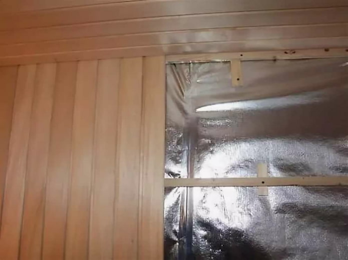 Badezimmerverkleidung mit Schindeln